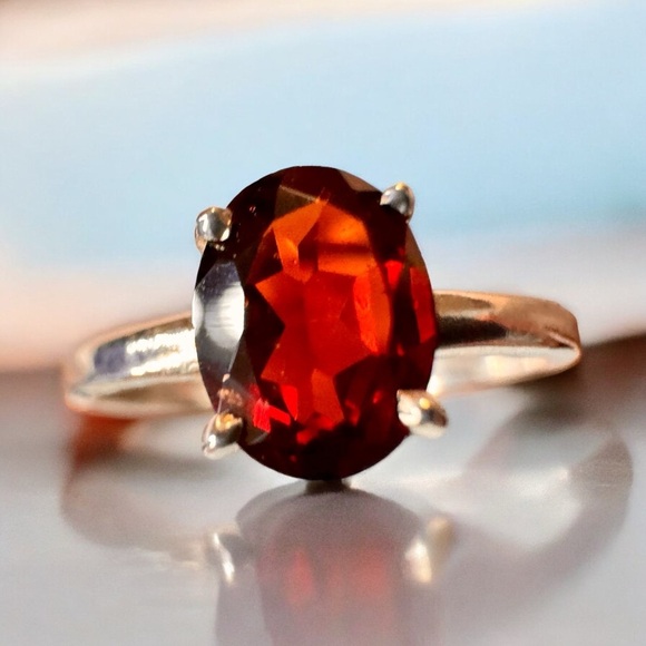 Rich Garnet Sterling Silver Ring (7.75) - Picture 1 of 13
